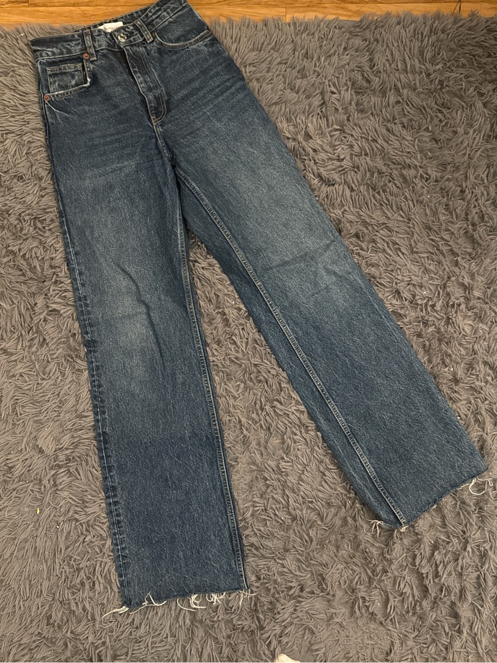 Zara Women’s Straight-Leg Jeans in Dark Blue